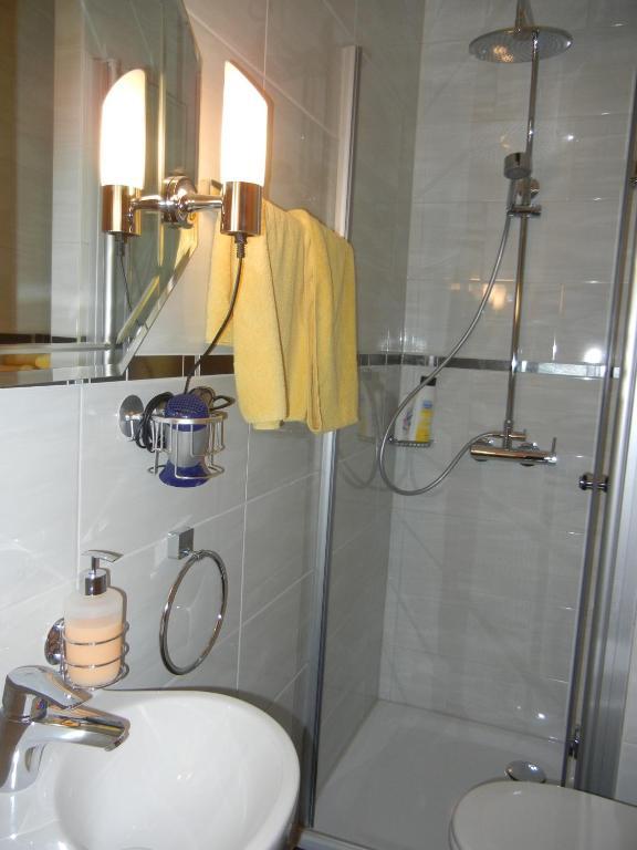 Gaestehaus Monika Hornbach Room photo